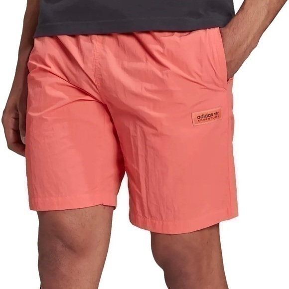 New Adidas Originals Men s Adventure Cargo Shorts Size XXL 2XL HF4798 - Picture 1 of 7
